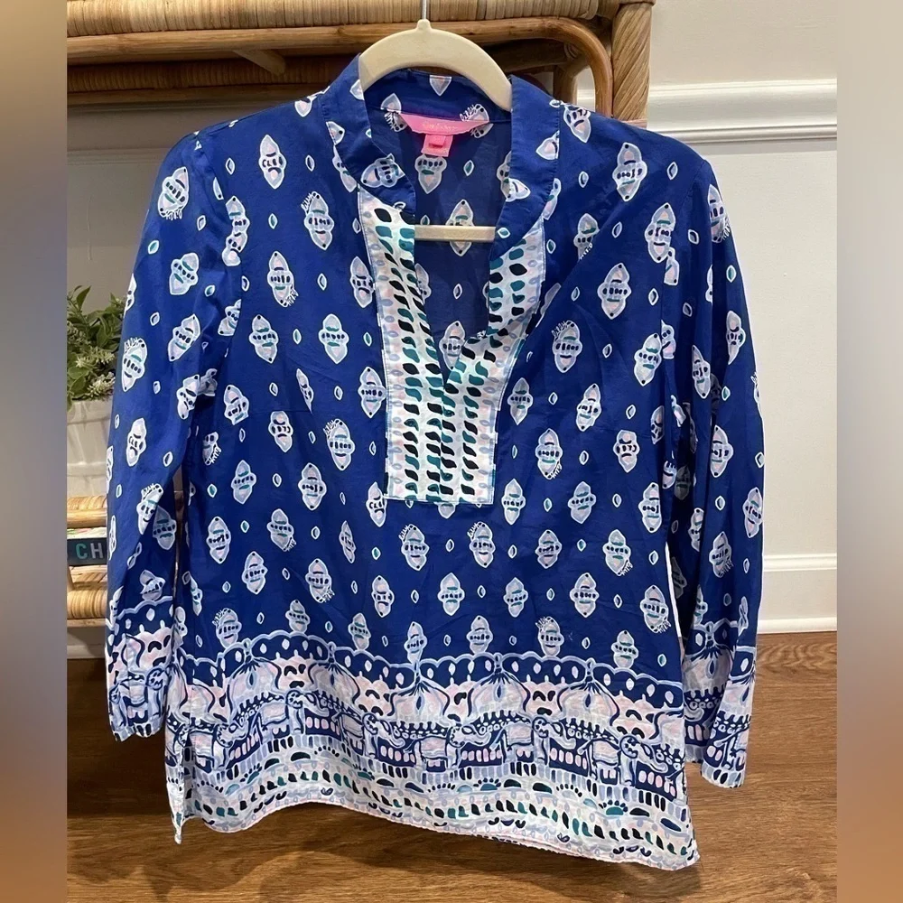 Like-New Women’s Lilly Pulitzer Lapis Lazuli Asani Tunic Top, size: XS - Picture 2 of 5